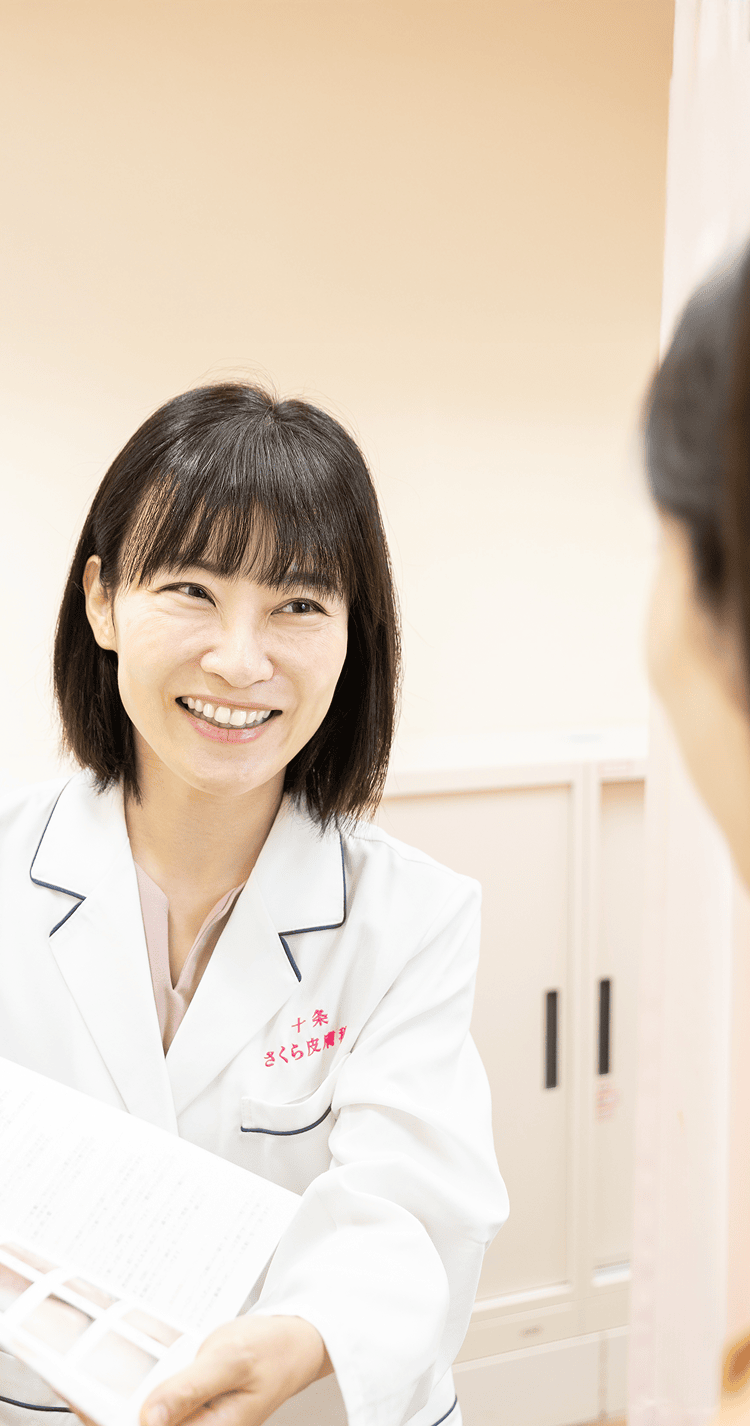 院長が問診している様子